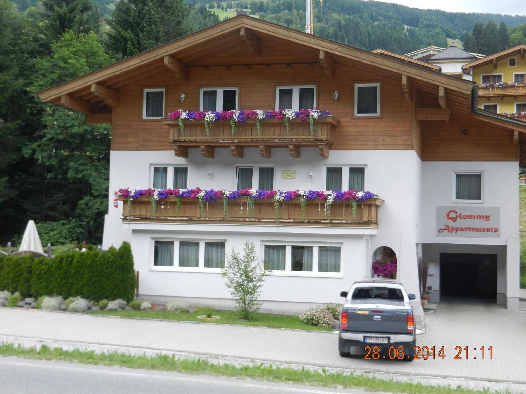 Glemmy Appartements Inkl Sommercard Viehhofen Phòng bức ảnh